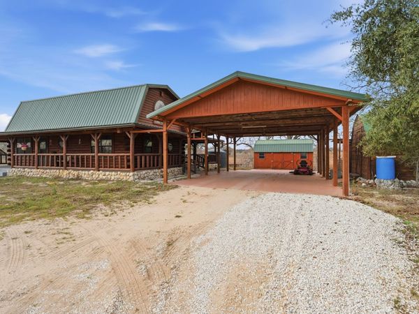 113 Spring Ranch, Floresville, TX 78114
