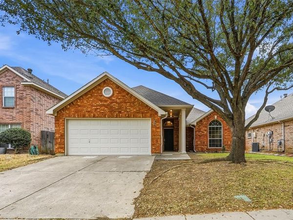4416 Ridgeway Drive, Mansfield, TX 76063
