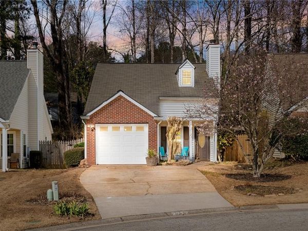 2772 Saint Charles Lane NW, Kennesaw, GA 30144