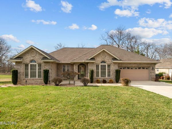 429 E Deer Creek Drive, Crossville, TN 38571