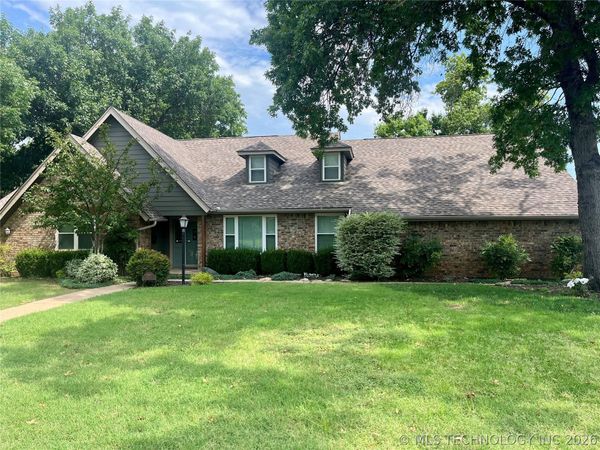2995 E 56th Place S, Tulsa, OK 74105