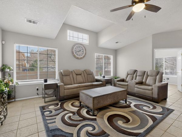 5401 Kokopelli Court NW, Albuquerque, NM 87114