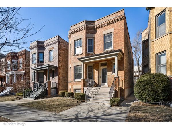 1330 W Roscoe Street , Chicago, IL 60657