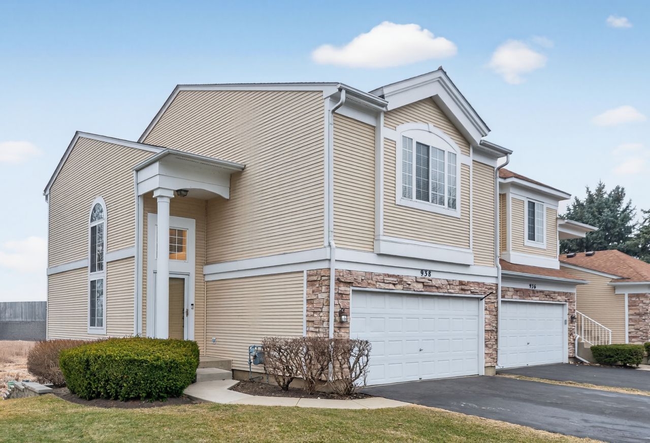 938 Mesa Drive, Elgin, IL 60123 Main Photo