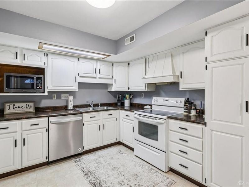 3232 Fantasia Trail, Miamisburg, OH 45449 Photo 17