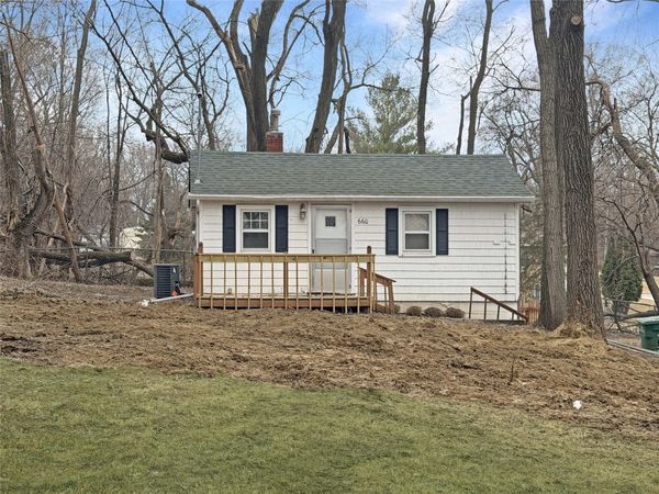 660 NW 45th Place, Des Moines, IA 50313