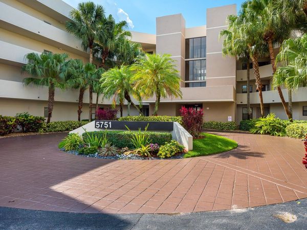 5751 Camino Del Sol, Unit 403, Boca Raton, FL 33433