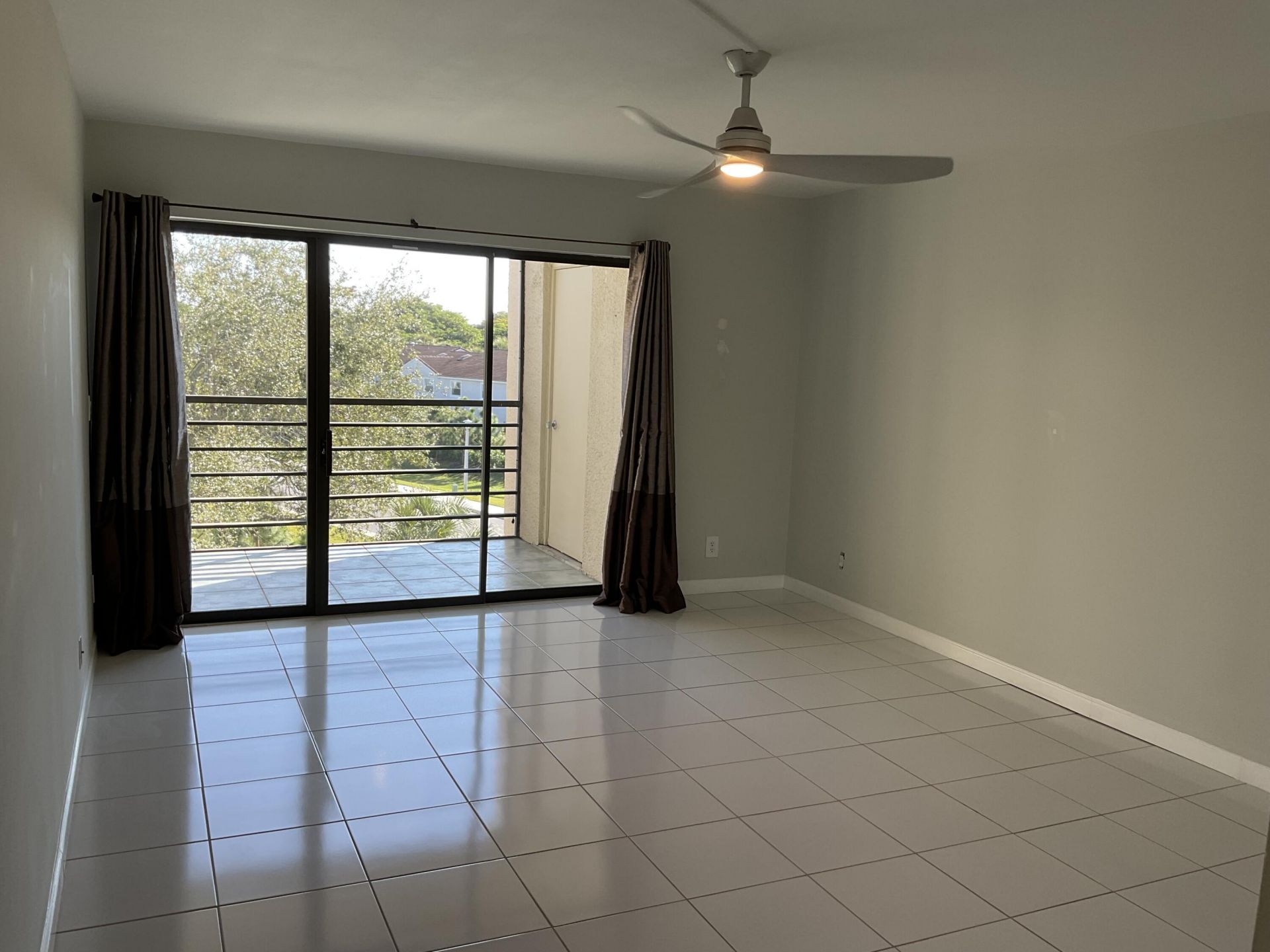 5751 Camino Del Sol, Unit 403, Boca Raton, FL 33433 Photo