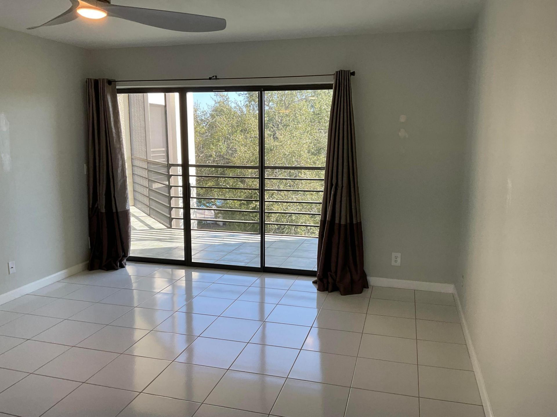 5751 Camino Del Sol, Unit 403, Boca Raton, FL 33433 Photo