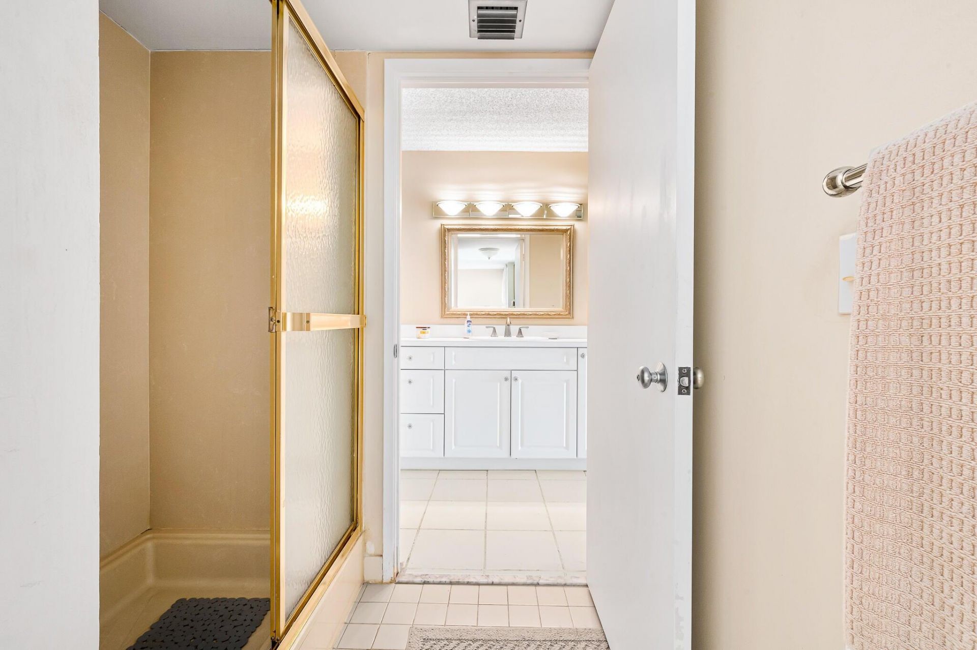 5751 Camino Del Sol, Unit 403, Boca Raton, FL 33433 Photo