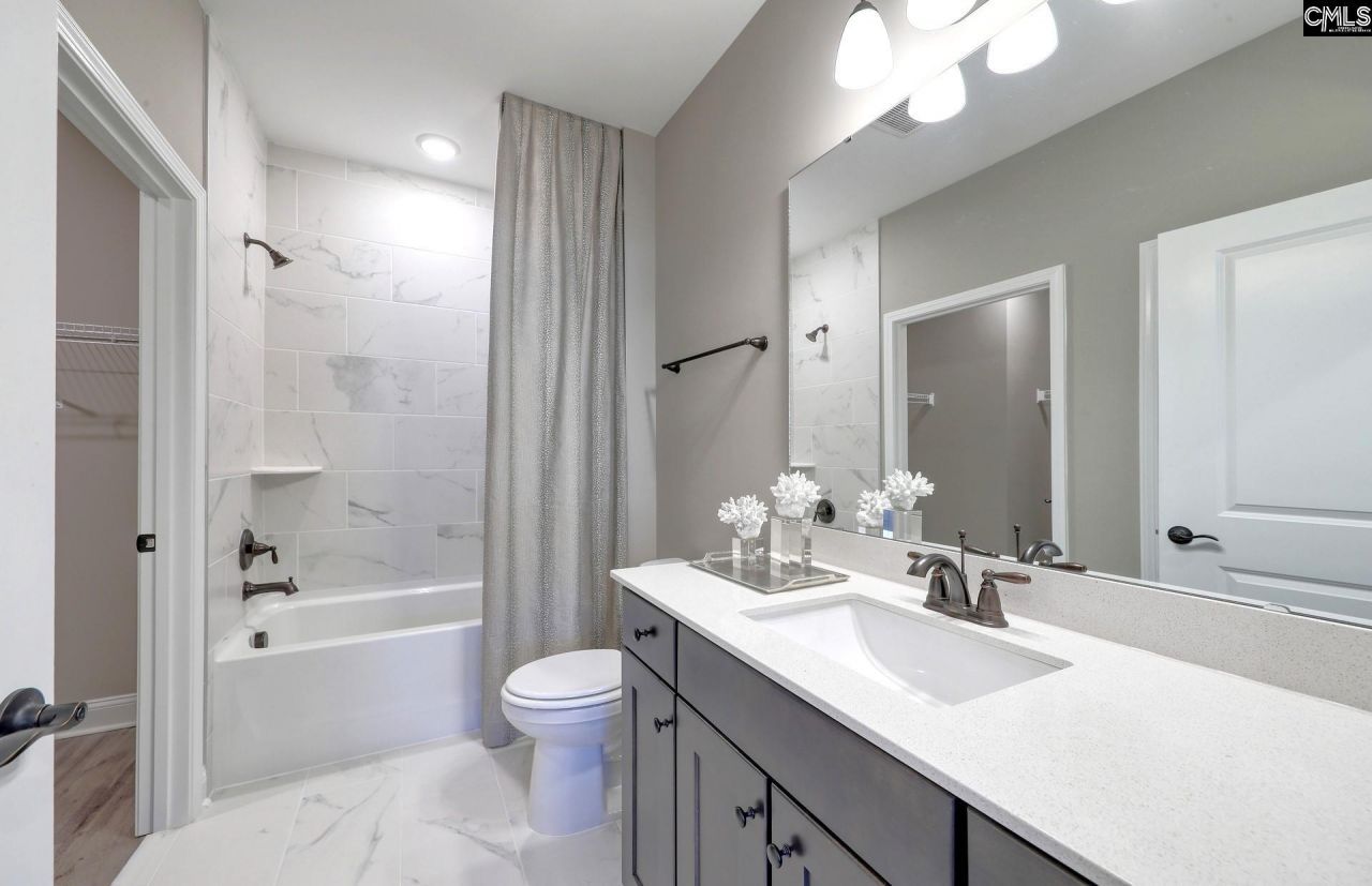 573 Oakleaf Chase Circle Photo 10