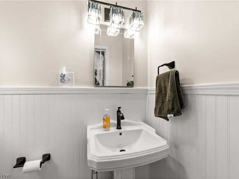 17912 Lomond Boulevard, Shaker Heights, OH 44122 Photo 33