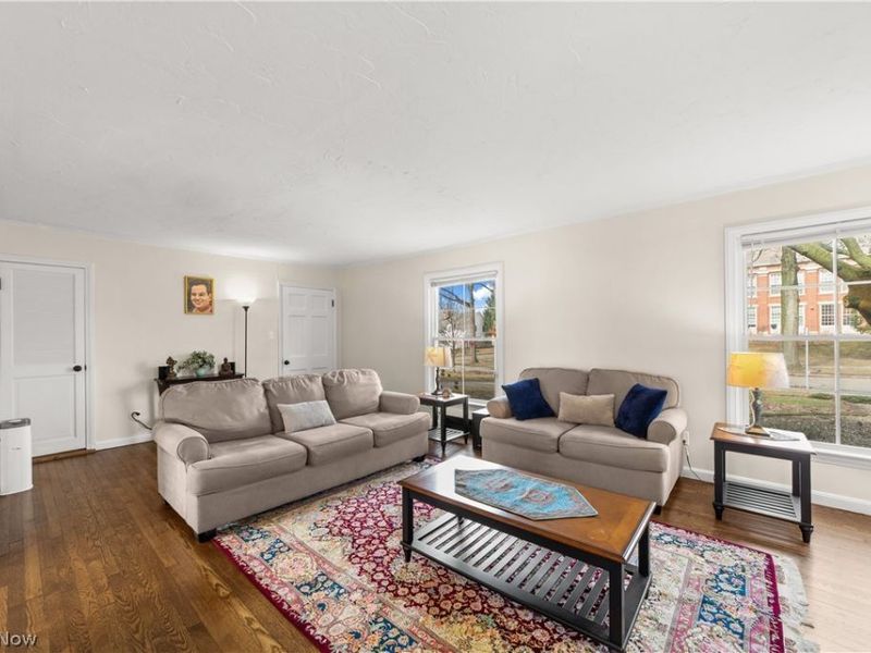 17912 Lomond Boulevard, Shaker Heights, OH 44122 Photo 5