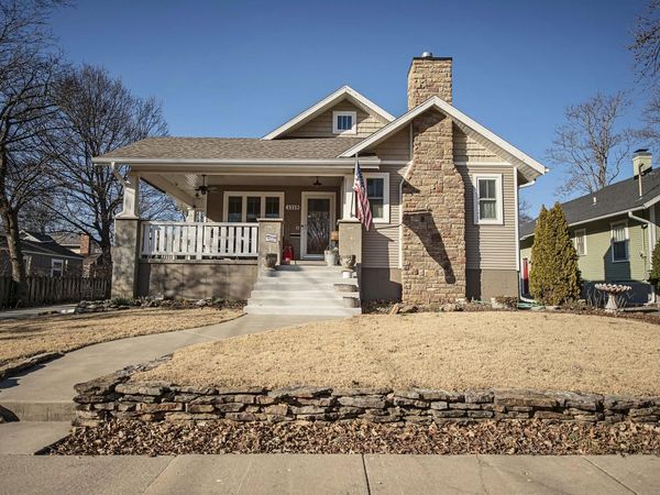 1319 E Monroe Street, Springfield, MO 65804