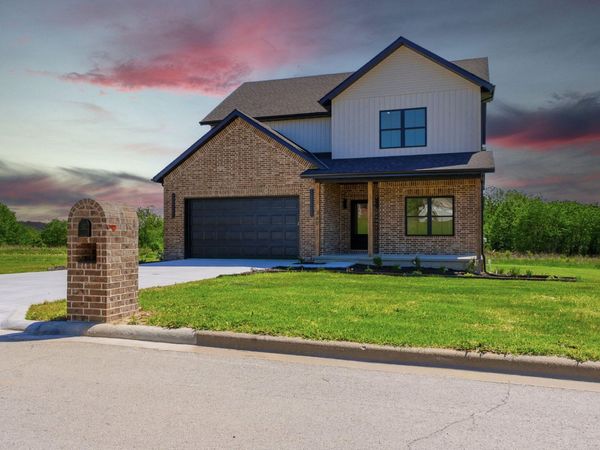 360 S Idlewood Way, Bolivar, MO 65613