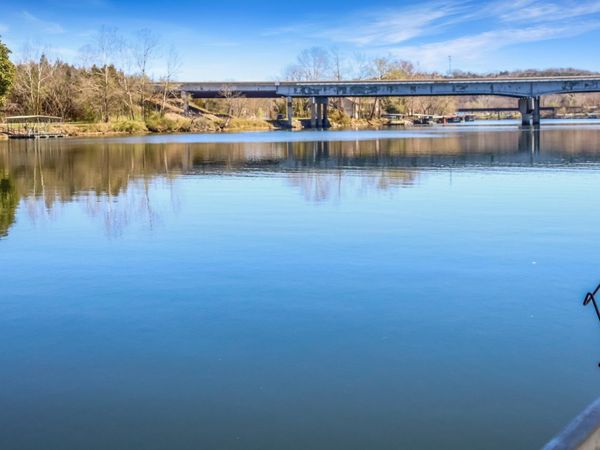 120 Wilshire Drive, Unit 17, Hollister, MO 65672