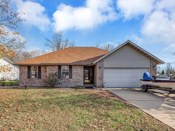 936 W Turnberry Boulevard, Ozark, MO 65721