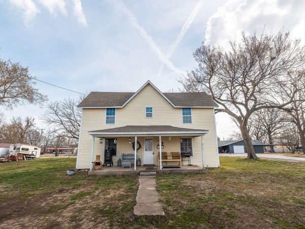 106 S Gilmore Street, Miller, MO 65707
