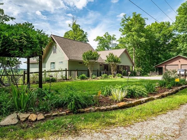 4550 Southgate Road, Byrdstown, TN 38549