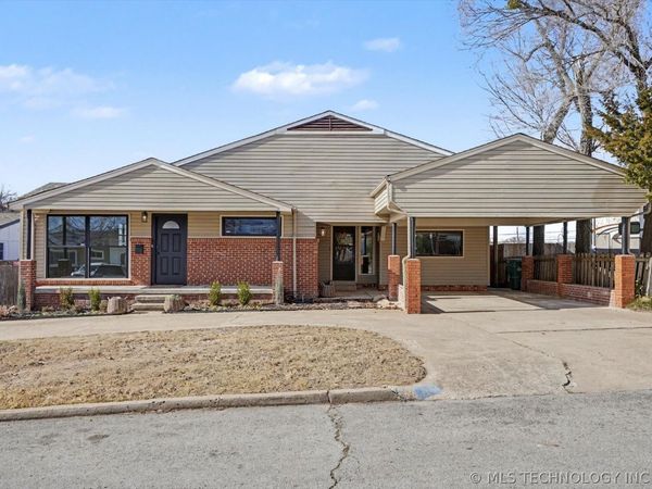 908 N Ash Avenue , Sand Springs, OK 74063