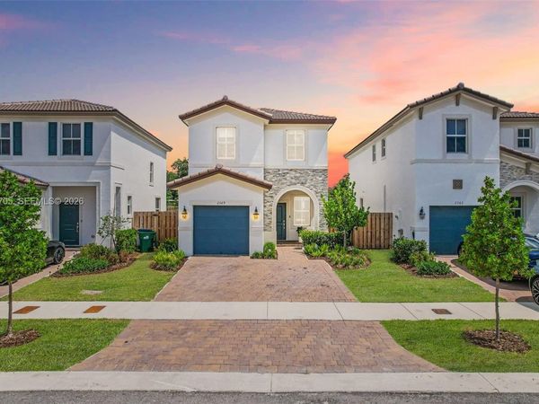 2369 NW 131st Cir, Miami, FL 33167