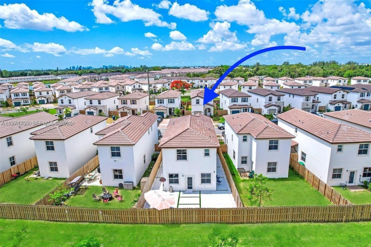 2369 NW 131st Cir, Miami, FL 33167 Photo