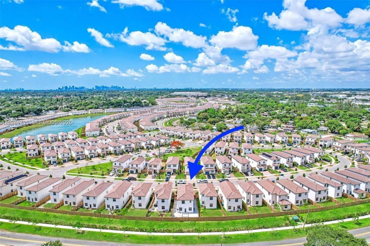 2369 NW 131st Cir, Miami, FL 33167 Photo