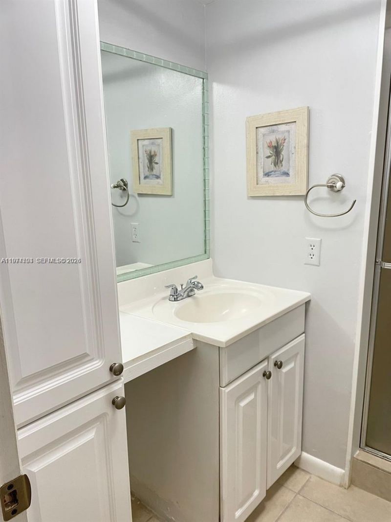 9001 Sunrise Lakes Blvd, Unit 109, Sunrise, FL 33322 Photo