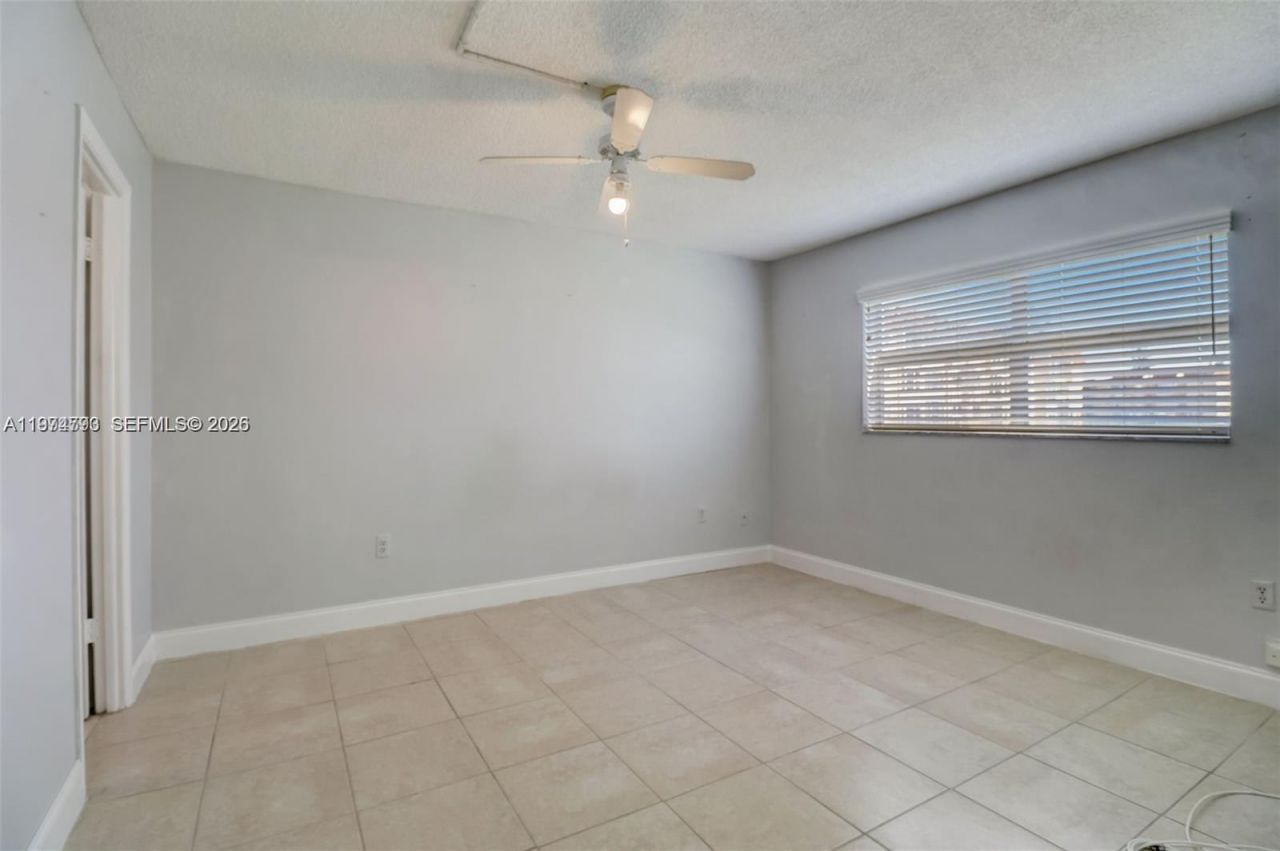 9001 Sunrise Lakes Blvd, Unit 109, Sunrise, FL 33322 Photo