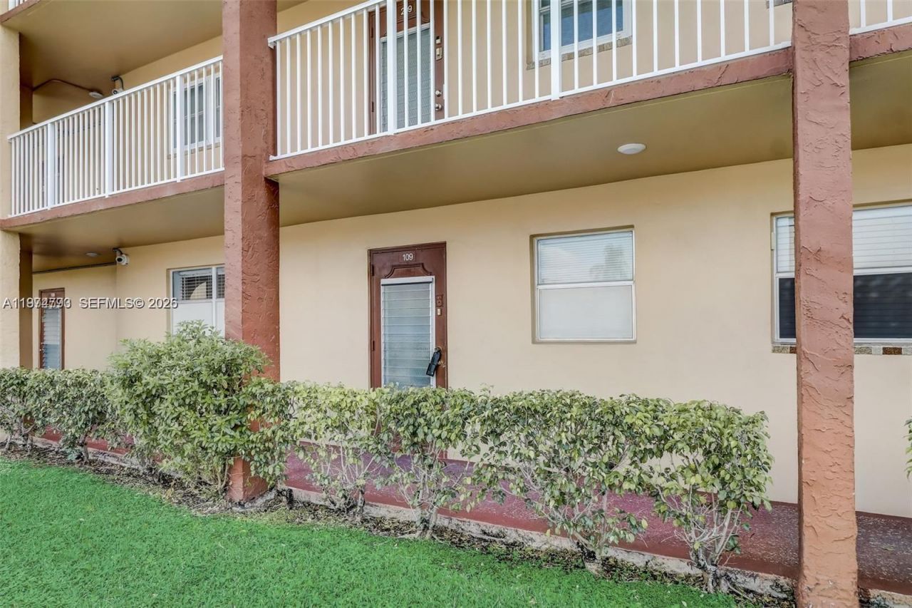 9001 Sunrise Lakes Blvd, Unit 109, Sunrise, FL 33322 Photo