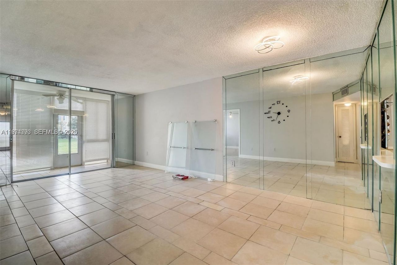 9001 Sunrise Lakes Blvd, Unit 109, Sunrise, FL 33322 Photo