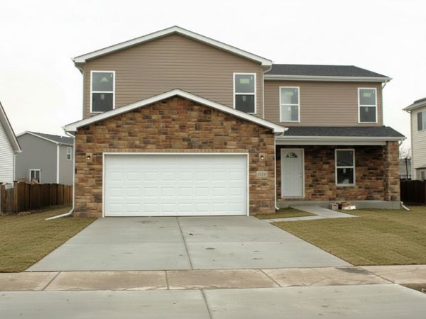 828 Blackhawk Drive , Braidwood, IL 60408