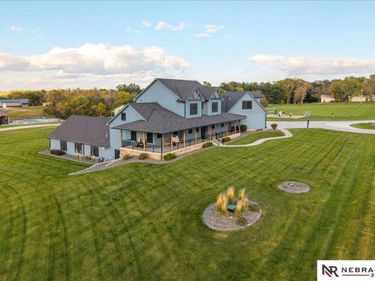 13268 Bluebird Court, Springfield, NE 68059