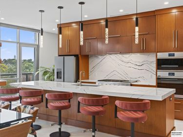 3201 Dodge Court , Unit 5810, Omaha, NE 68131