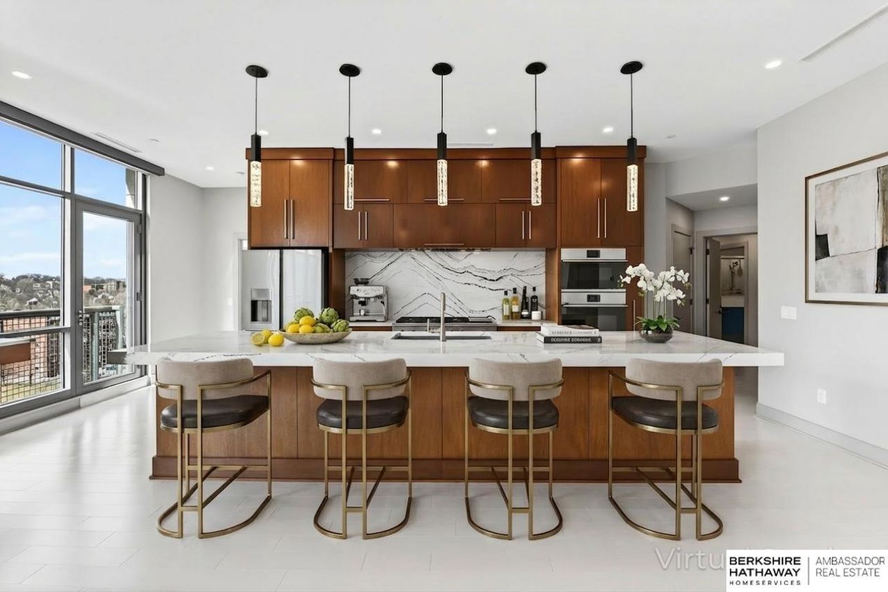 3201 Dodge Court, Unit 5810, Omaha, NE 68131 Main Photo