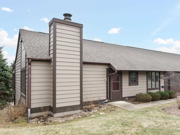 314 Country View Court, Janesville, WI 53548