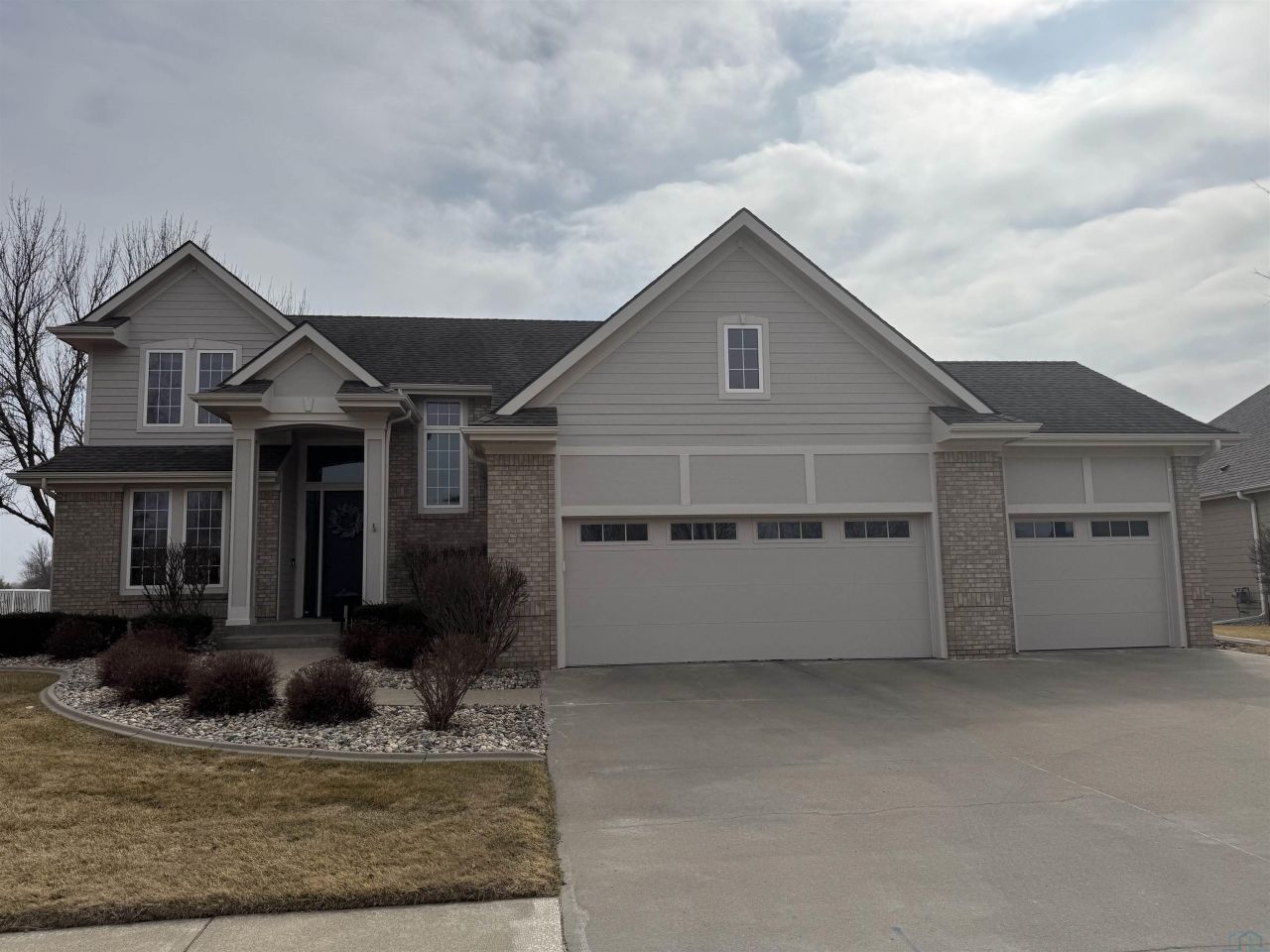 384 Oxbow, Dakota Dunes, SD 57049 Main Photo