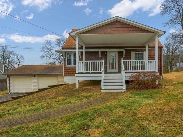 315 South Drive, Valencia, PA 16059