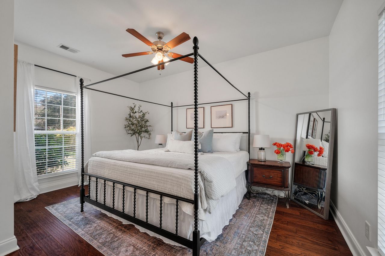 729 Spark Street Photo 12