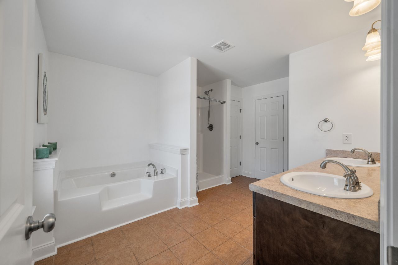 729 Spark Street Photo 18