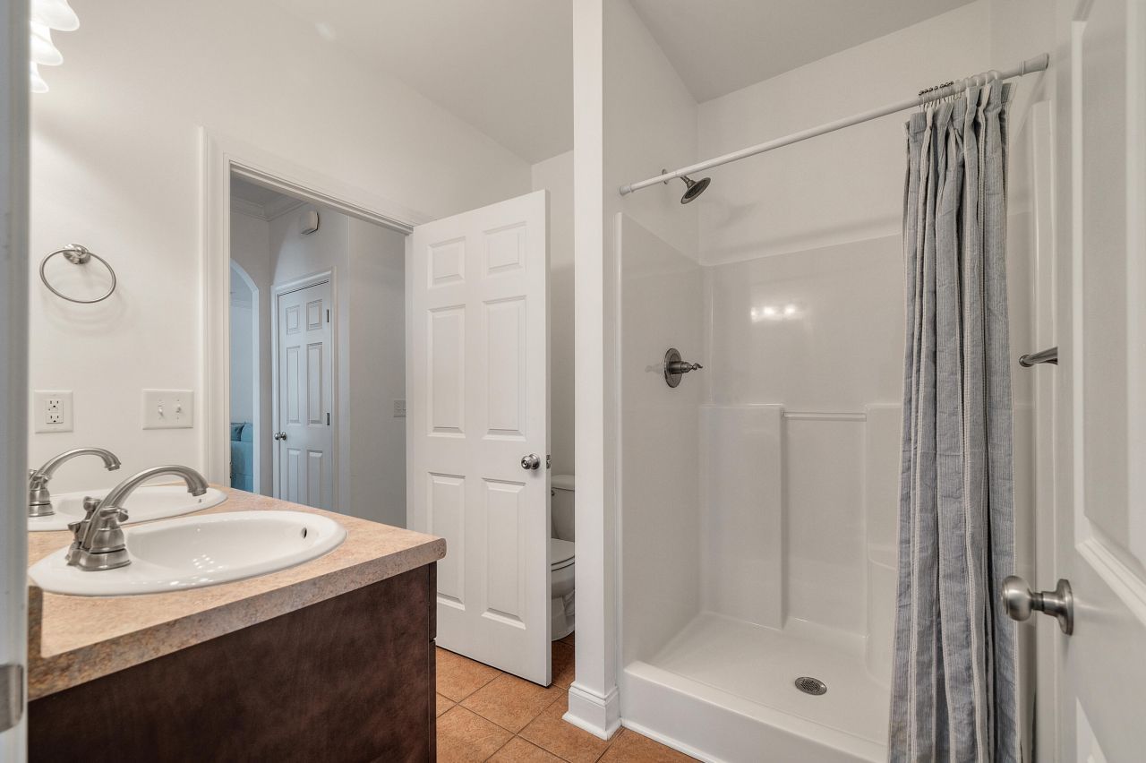 729 Spark Street Photo 28