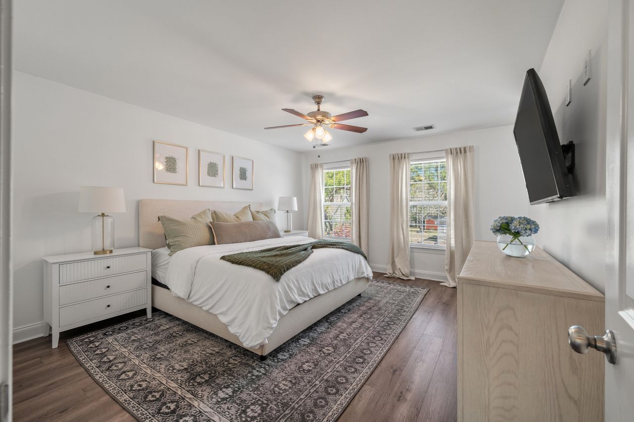 729 Spark Street Photo 29