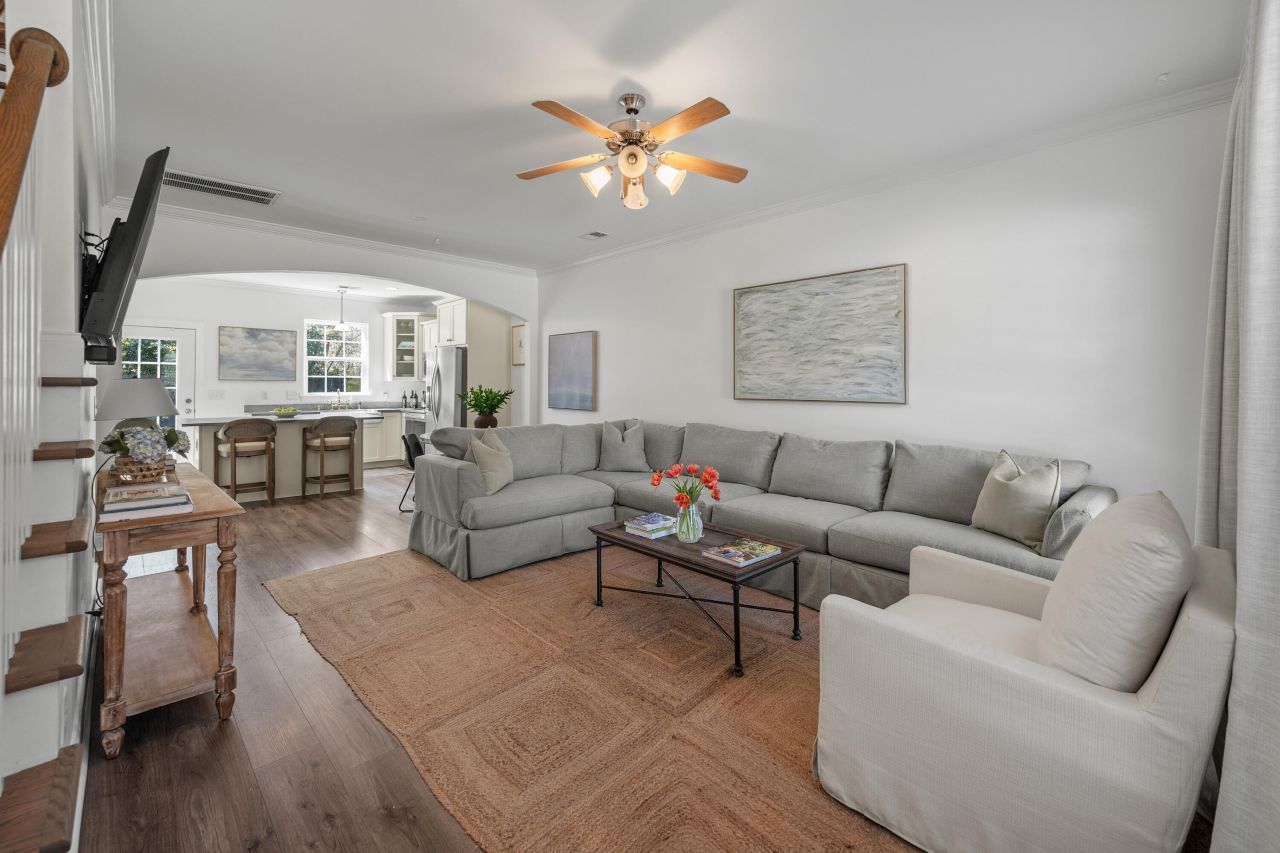 729 Spark Street Photo 5