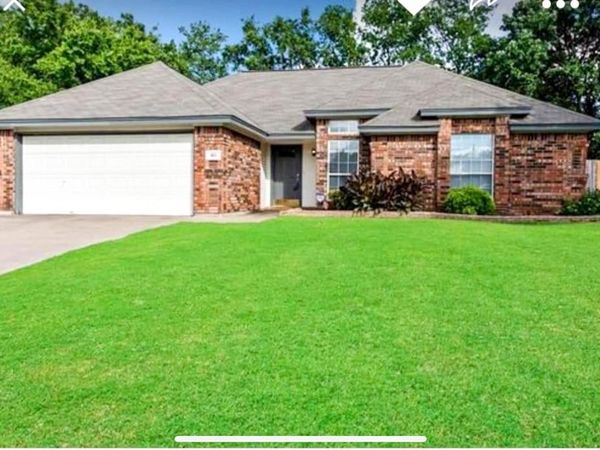 813 Irene Street, Burleson, TX 76028