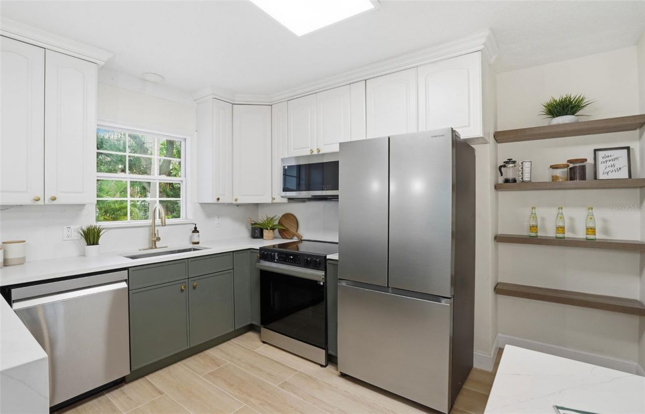 309 84th Avenue Ne, Saint Petersburg, FL 33702 Photo