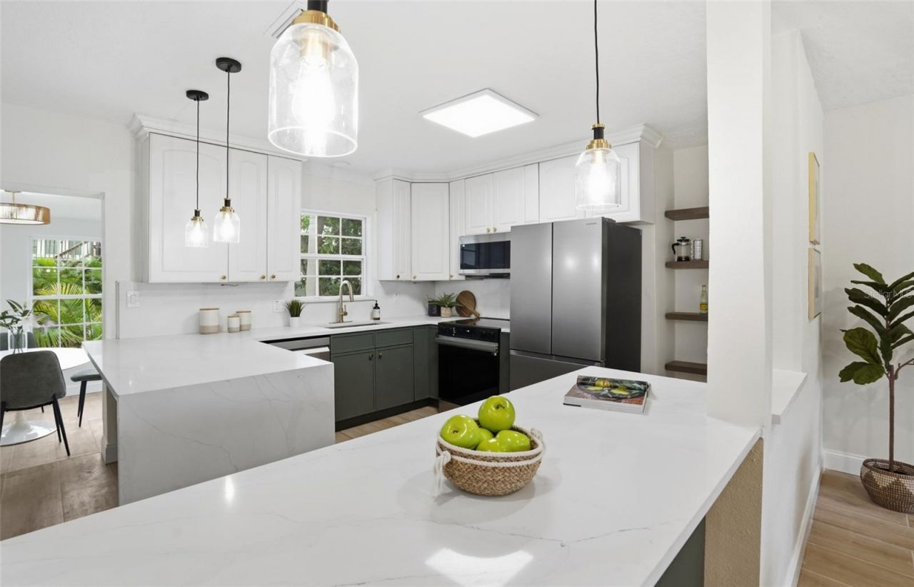 309 84th Avenue Ne, Saint Petersburg, FL 33702 Photo