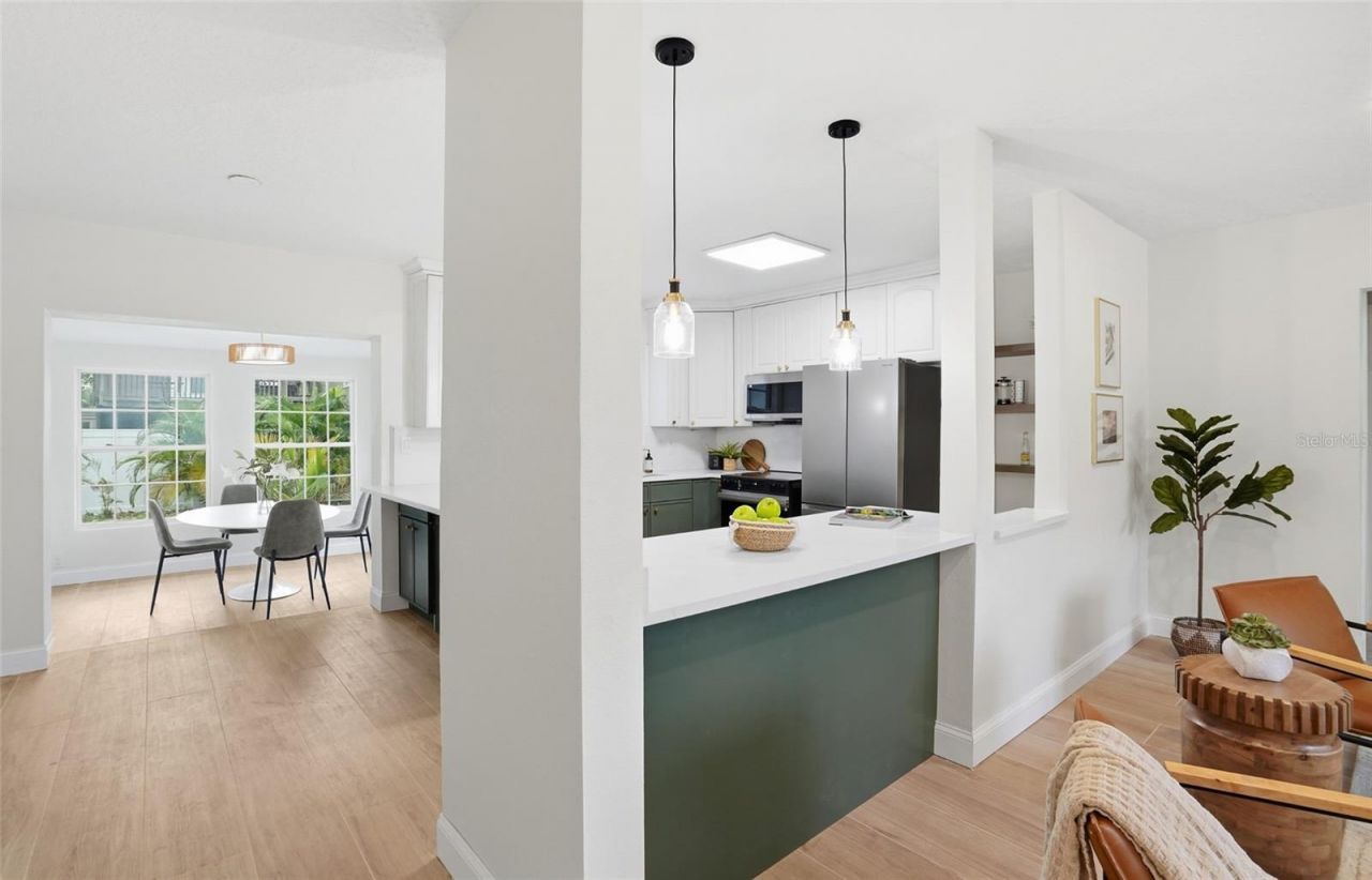 309 84th Avenue Ne, Saint Petersburg, FL 33702 Photo