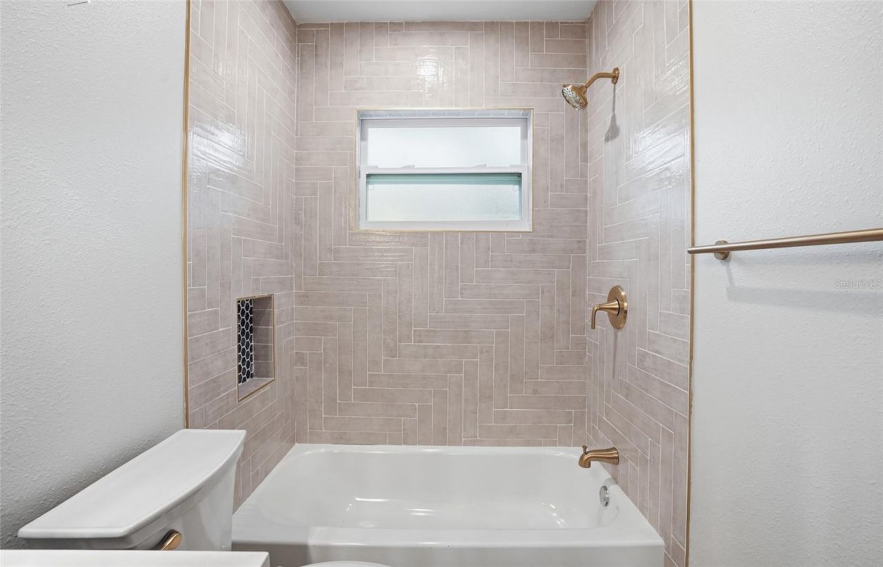 309 84th Avenue Ne, Saint Petersburg, FL 33702 Photo