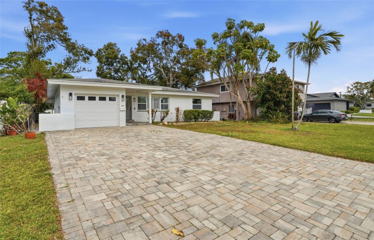 309 84th Avenue Ne, Saint Petersburg, FL 33702 Photo