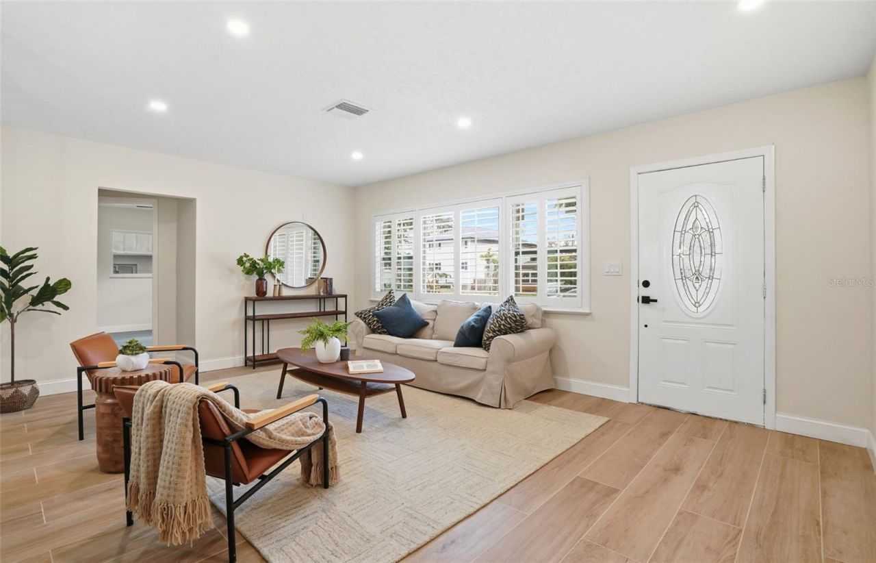 309 84th Avenue Ne, Saint Petersburg, FL 33702 Photo